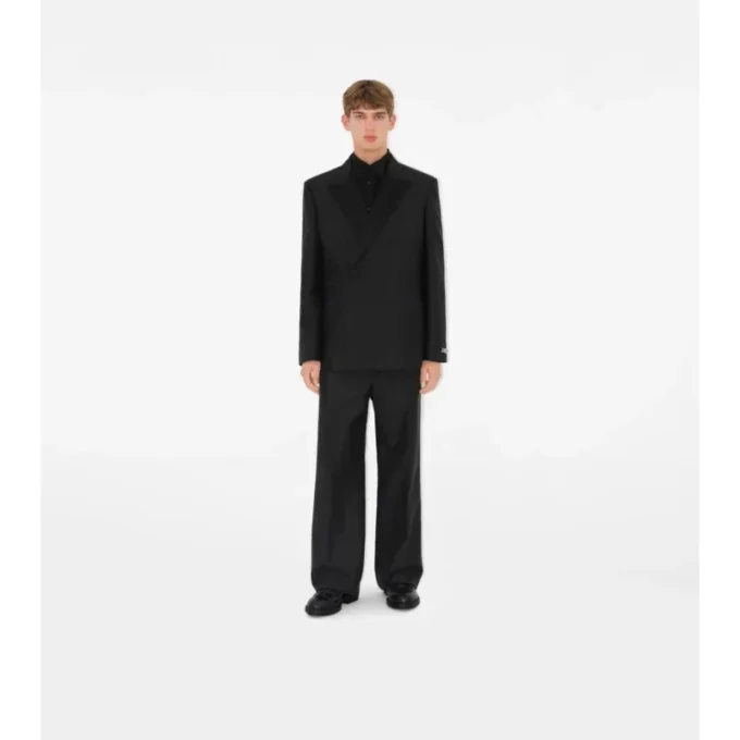 Bavlněná hedvábná košile do smokingu se slim fit střihem Bavlněná hedvábná košile do smokingu se slim fit střihem