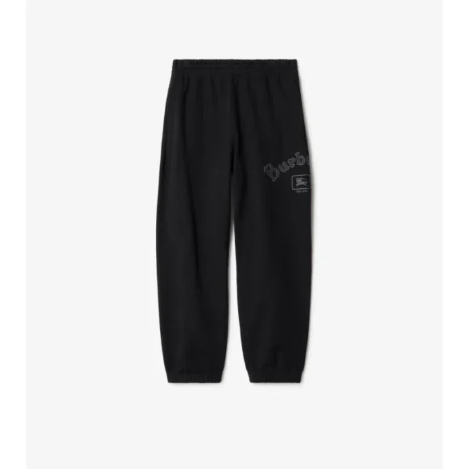 Bavlněné joggingové kalhoty s gotickým logem Bavlněné joggingové kalhoty s gotickým logem
