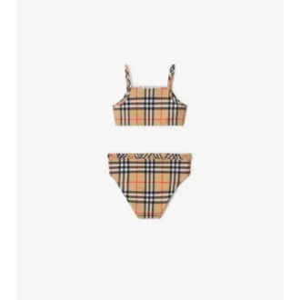 Bikiny s volánkovým lemem a kostkovaným vzorem Bikiny s volánkovým lemem a kostkovaným vzorem