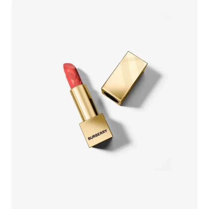 Burberry Kisses – Rebellious Rose č. 44 Burberry Kisses – Rebellious Rose č. 44