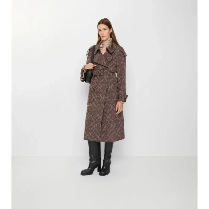 Dlouhý Fitzrovia Trench Coat z viskózové směsi s barokním vzorem Dlouhý Fitzrovia Trench Coat z viskózové směsi s barokním vzorem