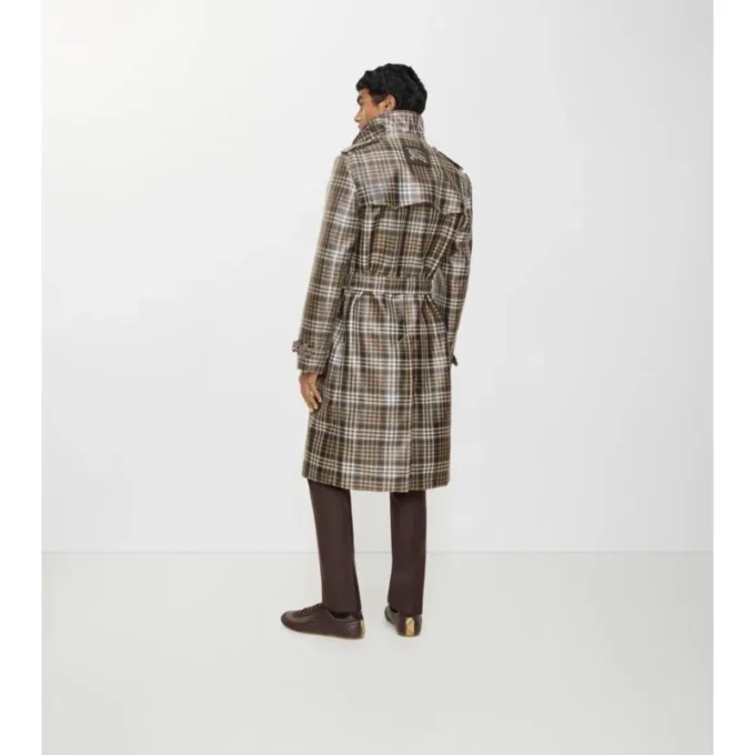 Dlouhý Trench Coat Foxfield s kostkovaným potiskem a efektem rafie Dlouhý Trench Coat Foxfield s kostkovaným potiskem a efektem rafie