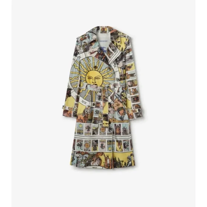 Dlouhý Trench Coat Foxfield z hedvábí s potiskem tarotových karet Dlouhý Trench Coat Foxfield z hedvábí s potiskem tarotových karet