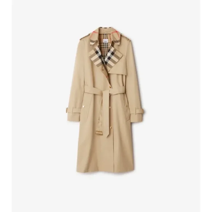 Dlouhý Trench Coat z gabardénu s kostkovaným límcem Dlouhý Trench Coat z gabardénu s kostkovaným límcem