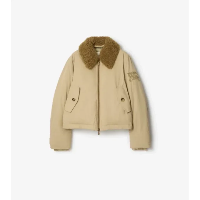 Gabardine bunda s ovčím kožešinovým límcem Gabardine bunda s ovčím kožešinovým límcem