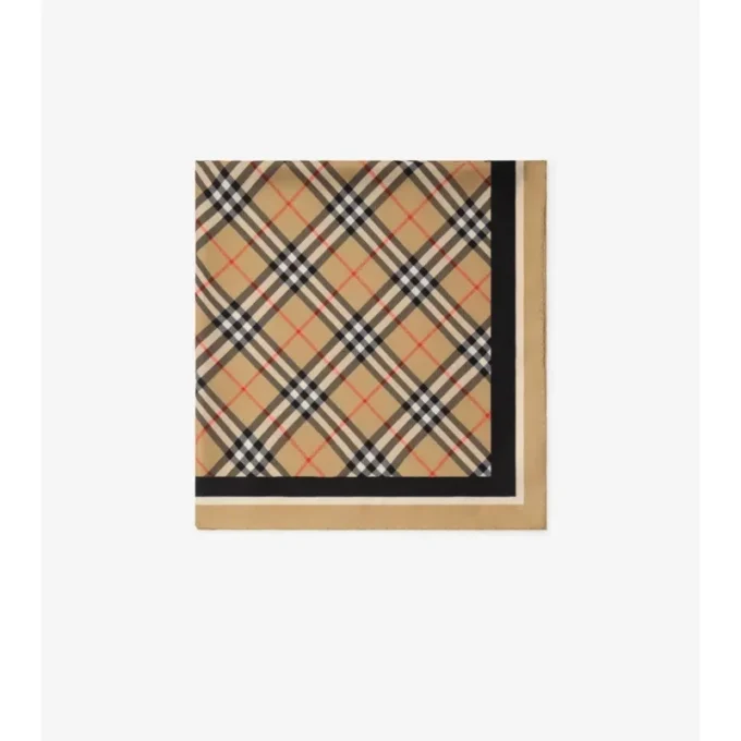 Hedvábný šátek s kostkovaným vzorem Hedvábný šátek s kostkovaným vzorem