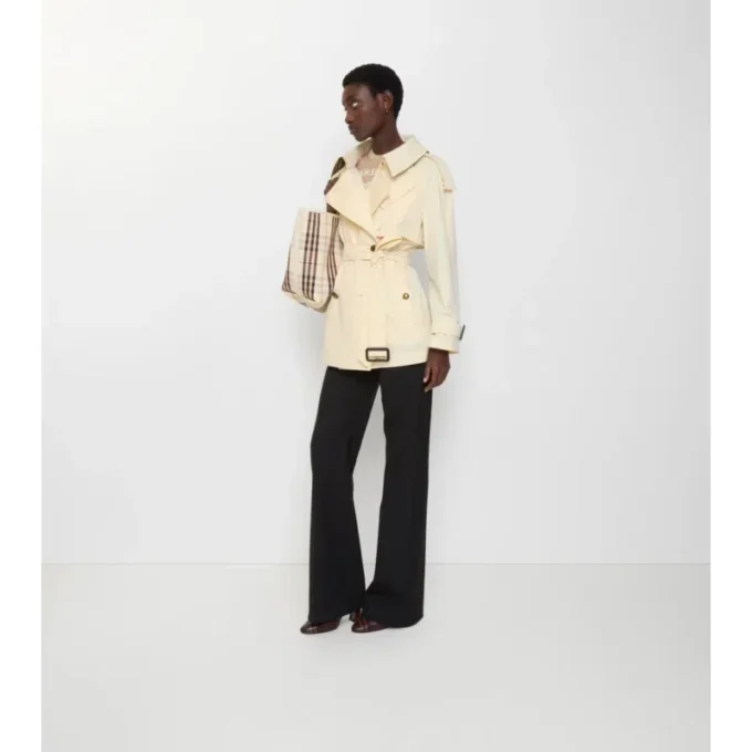 Krátký lehký bavlněný Fitzrovia Trench Coat Krátký lehký bavlněný Fitzrovia Trench Coat