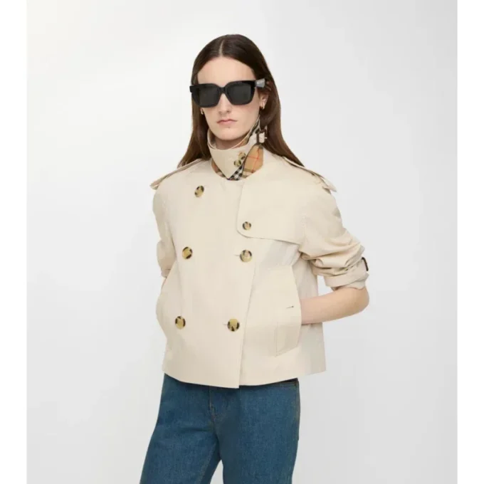 Krátká trenčkotová bunda Mayfair z Tropical Gabardine Krátká trenčkotová bunda Mayfair z Tropical Gabardine