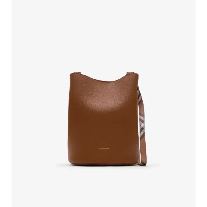 Malá kožená taška typu bucket Malá kožená taška typu bucket