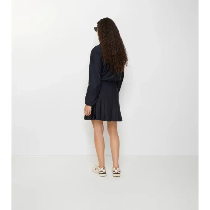 Plisovaná mini sukně z elastického nylonu Plisovaná mini sukně z elastického nylonu