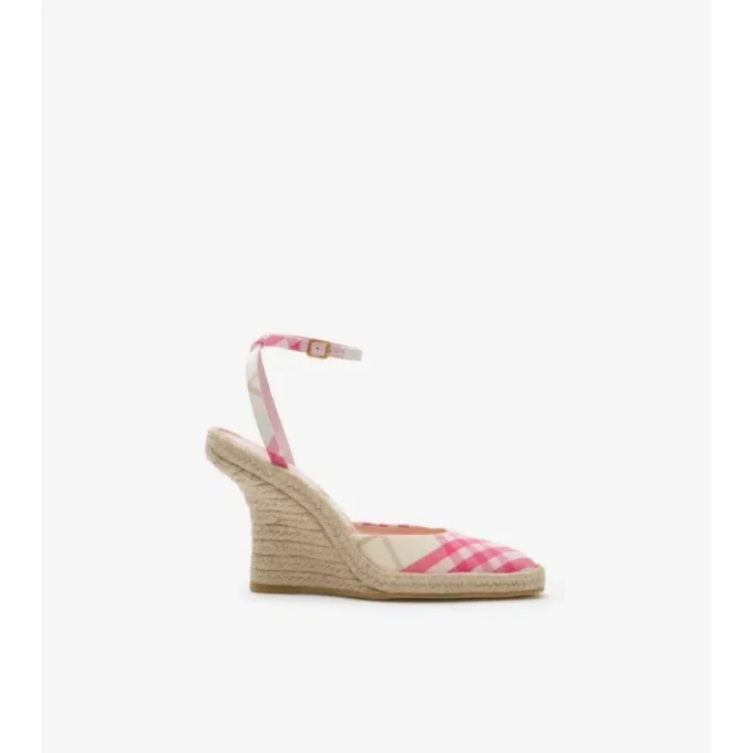 Podívejte se na espadrilky Mews Lodičky