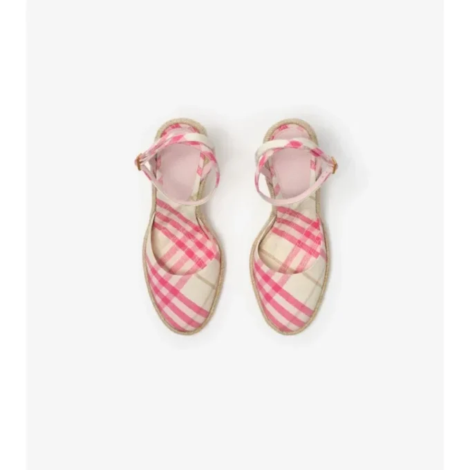 Podívejte se na espadrilky Mews Lodičky