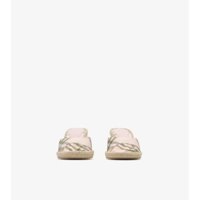 Podívejte se na pantofle Mews Espadrille Podívejte se na pantofle Mews Espadrille