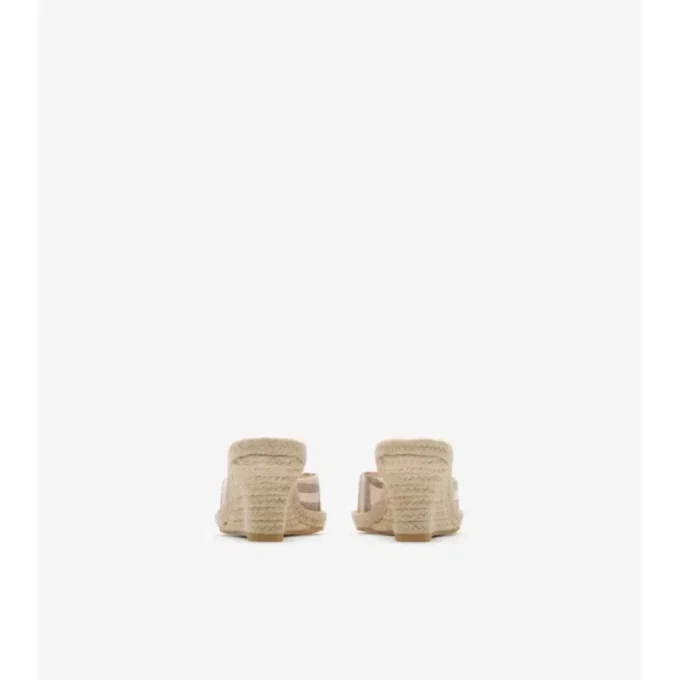 Podívejte se na pantofle Mews Espadrille Podívejte se na pantofle Mews Espadrille