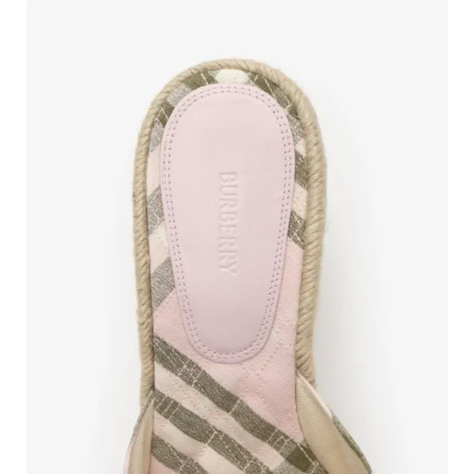 Podívejte se na pantofle Mews Espadrille Podívejte se na pantofle Mews Espadrille