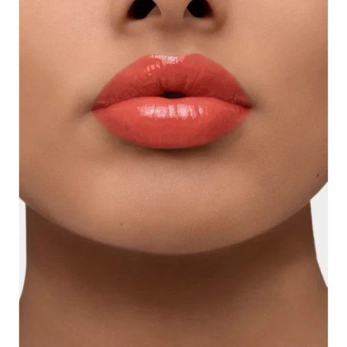 Rtěnka Burberry Brit Shine – Heritage Honey č. 604 Rtěnka Burberry Brit Shine – Heritage Honey č. 604