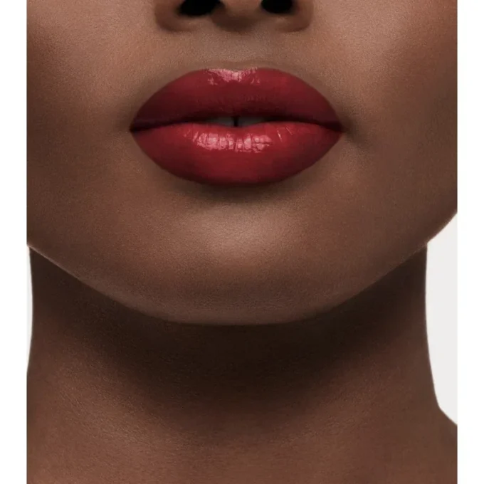 Rtěnka Burberry Brit Shine – Oxblood č. 97 Rtěnka Burberry Brit Shine – Oxblood č. 97