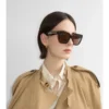 Sluneční brýle s čtvercovým rámem a vzorem Burberry
