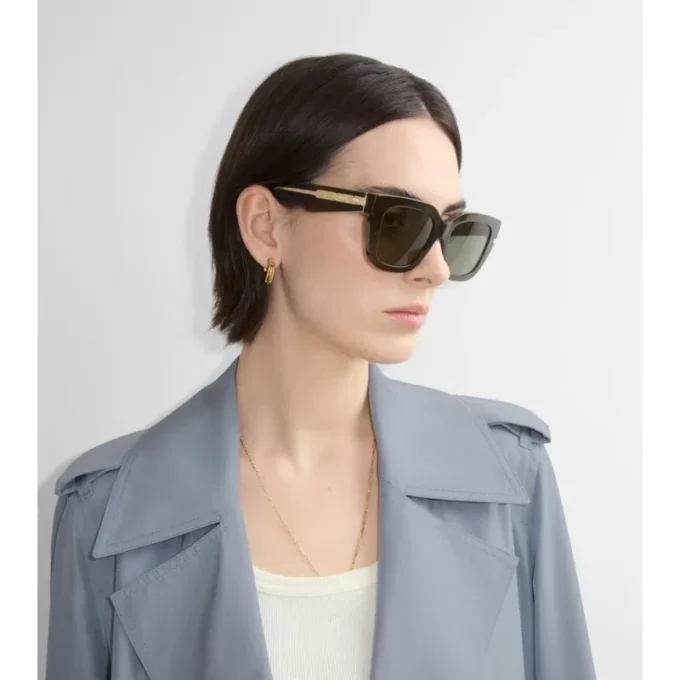 Sluneční brýle s čtvercovým rámem a vzorem Burberry Sluneční brýle s čtvercovým rámem a vzorem Burberry