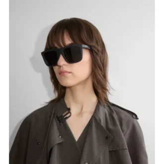 Sluneční brýle s čtvercovými skly a reliéfním vzorem Burberry