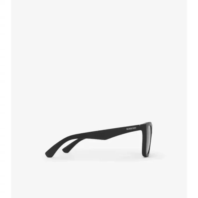Sluneční brýle s čtvercovými skly a reliéfním vzorem Burberry Sluneční brýle s čtvercovými skly a reliéfním vzorem Burberry