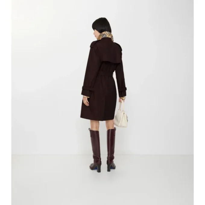 Středně dlouhý gabardénový Trench Coat Castleford Středně dlouhý gabardénový Trench Coat Castleford